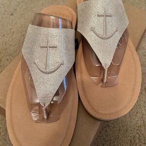 Sperry Women's Seaport Thong Gold  Metallic and Leather Sandal